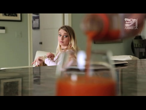 ❤️ Rapariga boazona com mamas grandes e ratas apertadas fica com piça de perdedor, mas muito dura ️ Porno em nós pt.ttsex.ru ﹏